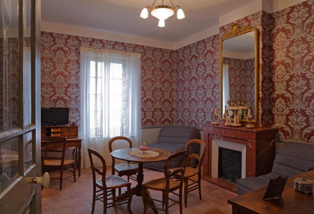 Logis Hotel - Restaurant La Marbrerie Caunes-Minervois Zimmer foto